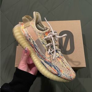 Yeezy Boost 350 V2